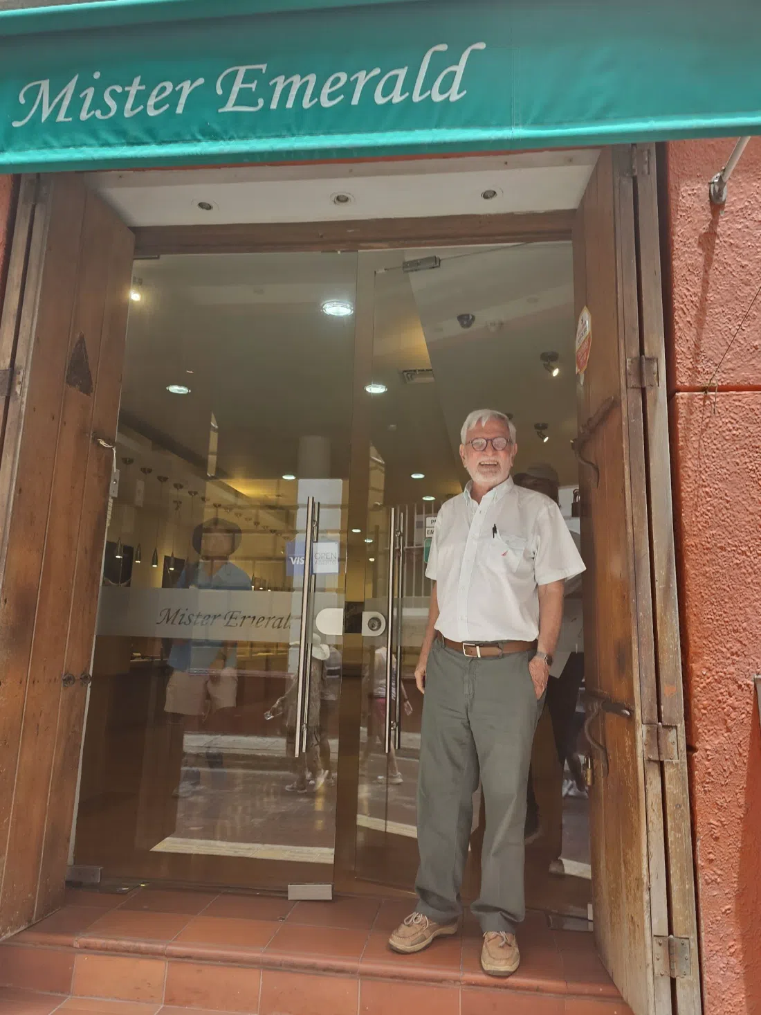 Mister Emerald, Cartagena